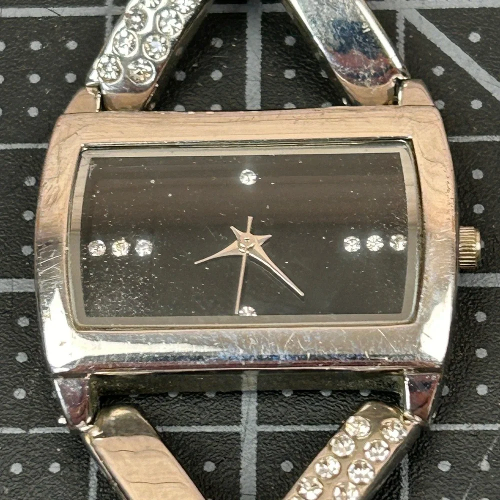Womens Silver Tone Rhinestone Crisscross‎ Dress Watch Black Dial Japan Movt